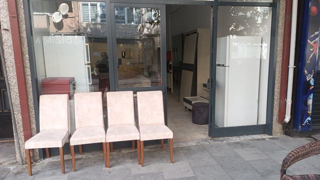 Sakarya 2. El Eşya Alımı Spotçu mağazasının önü, Kavaklar Caddesi Adapazarı